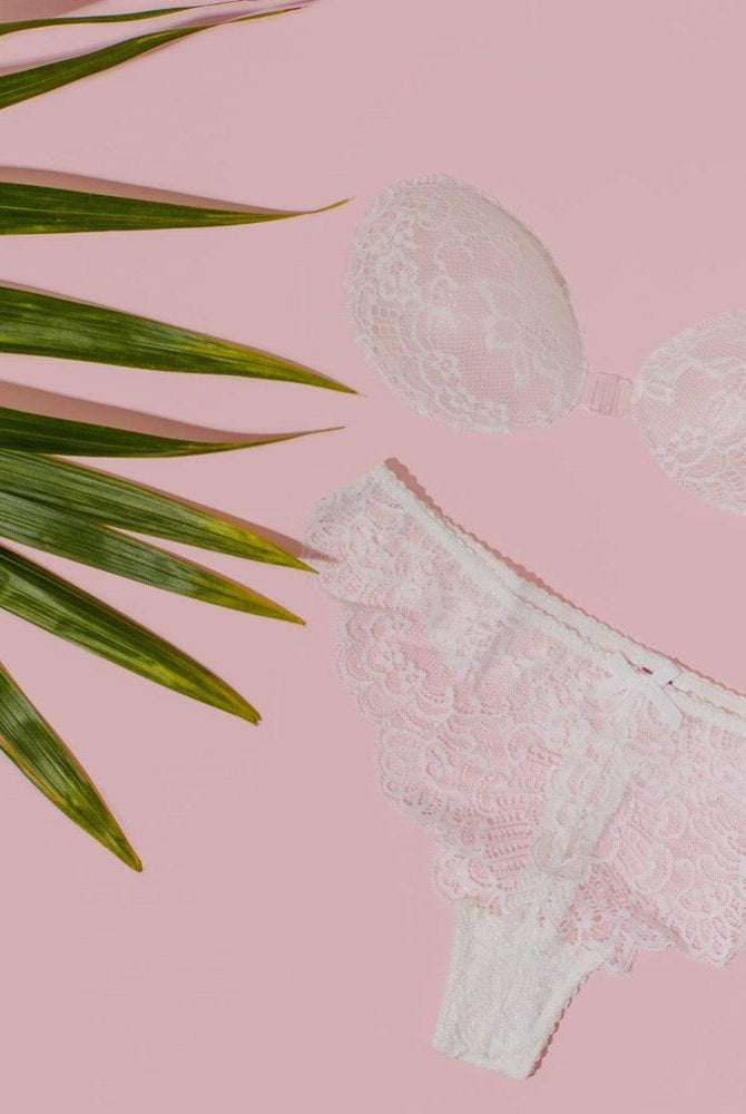 Backless Stick-On Lace Bra To The Moon.